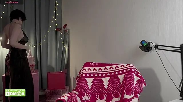 Snapshot of bluebeell chatting on December 18, 5:01 am bluebeell online show from December 18, 5:01 am