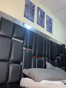 Kendra C online show from November 3, 1:11 am