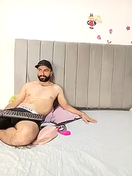 HOTEXTREMCOUPLE online show from April 9, 1:51 am