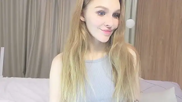 Snapshot of Brigitte_Bardot chatting on October 7, 5:41 am Brigitte Bardot online show from October 7, 5:41 am