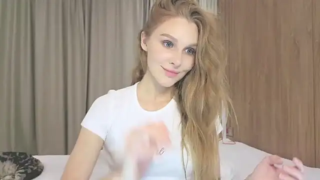 Snapshot of Brigitte_Bardot chatting on September 22, 6:41 am Brigitte Bardot online show from September 22, 6:41 am