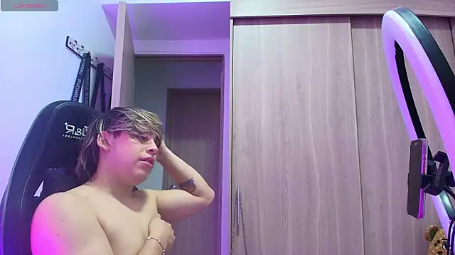 brunothompson3 online show from October 10, 1:39 am