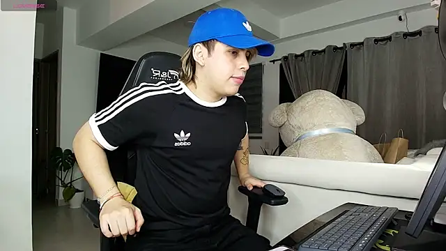 brunothompson3 online show from July 1, 12:11 am