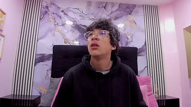 Snapshot of Desire_Ecstasy chatting on November 21, 1:10 pm Desire Ecstasy online show from November 21, 1:10 pm