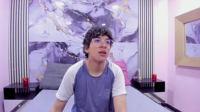 Snapshot of Desire_Ecstasy chatting on November 13, 1:15 pm Desire Ecstasy online show from November 13, 1:15 pm