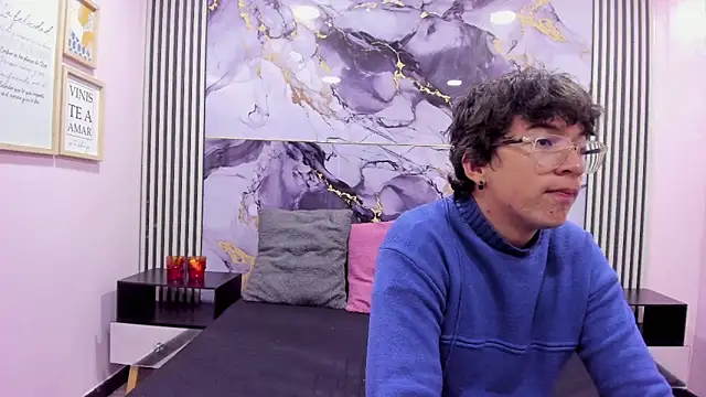 Snapshot of Desire_Ecstasy chatting on November 11, 1:06 pm Desire Ecstasy online show from November 11, 1:06 pm