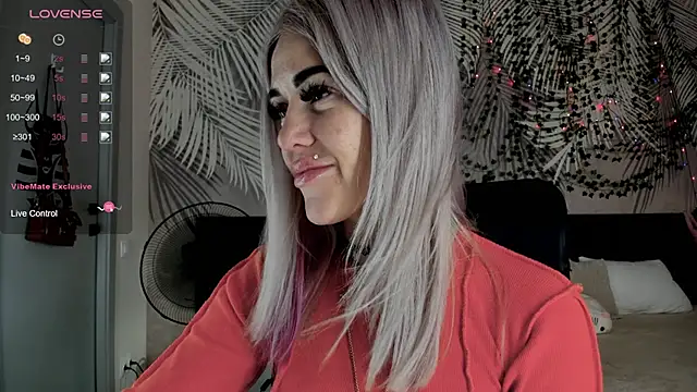 Kira Key online show from February 26, 1:49 am