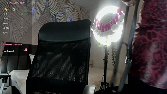 Kira Key online show from March 11, 8:52 am