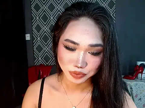 hugesignificant 69 online show from November 4, 5:28 pm