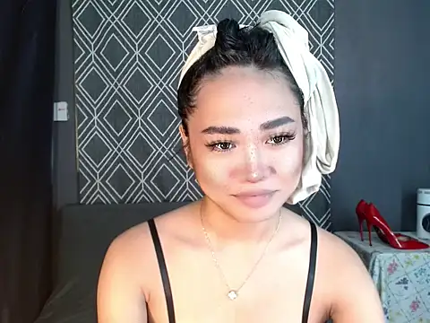 hugesignificant 69 online show from November 25, 4:46 am