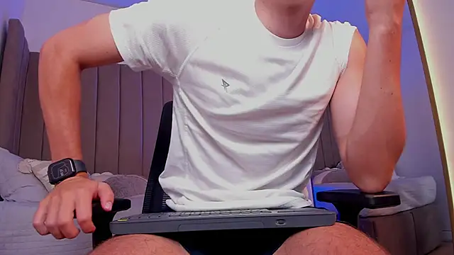 Davidpleaser online show from May 6, 6:01 pm