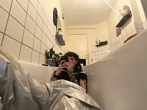 Snapshot of Styxlust chatting on February 20, 8:44 pm Styxlust online show from February 20, 8:44 pm