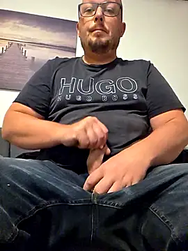 bigdicksklave online show from October 3, 5:53 am