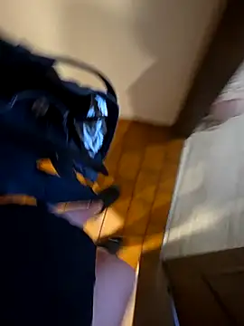 Snapshot of bigdicksklave chatting on February 27, 10:04 am bigdicksklave online show from February 27, 10:04 am