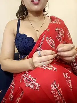 TheSassyGirl7 online show from May 22, 8:18 pm