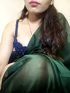 TheSassyGirl7 online show from May 23, 7:13 pm