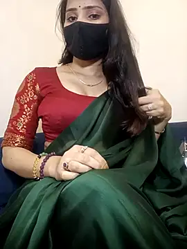 Snapshot of TheSassyGirl7 chatting on February 18, 6:48 pm TheSassyGirl7 online show from February 18, 6:48 pm