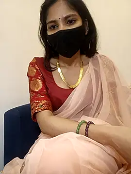 Snapshot of TheSassyGirl7 chatting on December 13, 8:04 pm TheSassyGirl7 online show from December 13, 8:04 pm