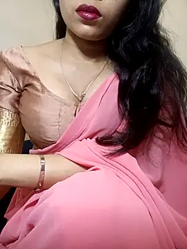 Snapshot of TheSassyGirl7 chatting on February 3, 7:19 pm TheSassyGirl7 online show from February 3, 7:19 pm