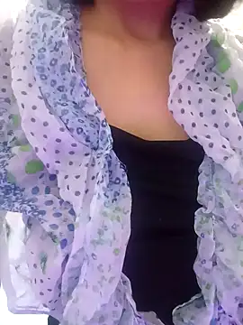 Snapshot of Thaohoa_love chatting on November 4, 8:34 pm Thaohoa love online show from November 4, 8:34 pm