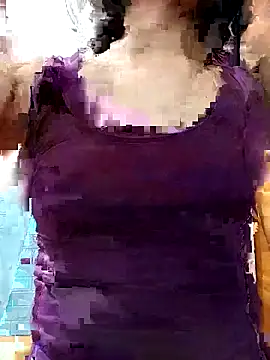 Snapshot of Thaohoa_love chatting on October 13, 8:32 pm Thaohoa love online show from October 13, 8:32 pm