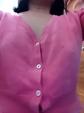 Snapshot of Thaohoa_love chatting on November 18, 6:55 pm Thaohoa love online show from November 18, 6:55 pm