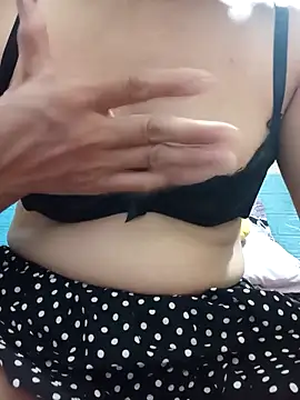 Snapshot of Thaohoa_love chatting on September 20, 3:11 am Thaohoa love online show from September 20, 3:11 am