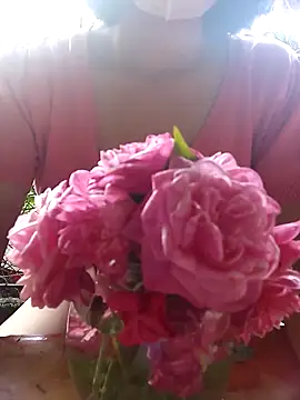Snapshot of Thaohoa_love chatting on September 10, 9:30 am Thaohoa love online show from September 10, 9:30 am