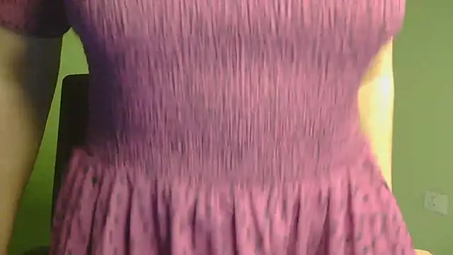 your cute girl online show from April 8, 5:20 am