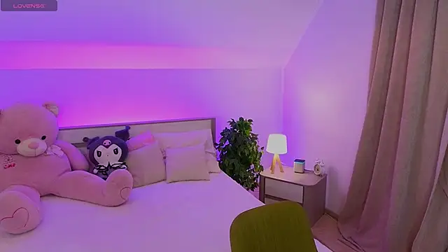 venomeowww   online show from November 22, 4:00 am