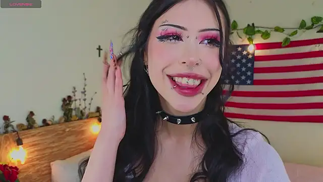 venomeowww   online show from March 28, 4:02 am