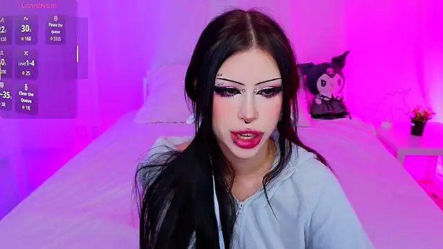 venomeowww   online show from November 12, 4:16 am