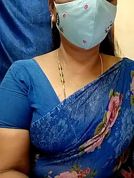Snapshot of sushma26 chatting on June 15, 6:07 pm sushma26 online show from June 15, 6:07 pm