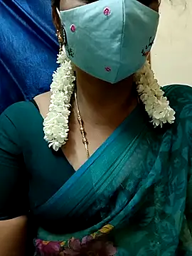Snapshot of sushma26 chatting on May 15, 5:55 pm sushma26 online show from May 15, 5:55 pm