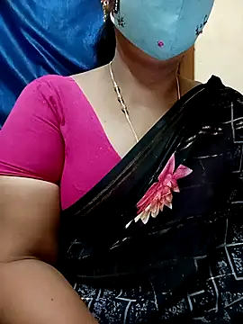 Snapshot of sushma26 chatting on May 27, 6:04 pm sushma26 online show from May 27, 6:04 pm