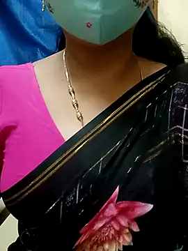 Snapshot of sushma26 chatting on June 14, 6:20 pm sushma26 online show from June 14, 6:20 pm