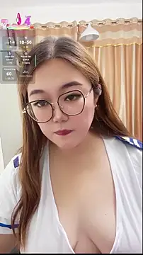 Snapshot of Sweetfeifei chatting on September 25, 5:35 am Sweetfeifei online show from September 25, 5:35 am