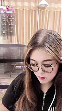 Snapshot of Sweetfeifei chatting on September 24, 6:31 am Sweetfeifei online show from September 24, 6:31 am