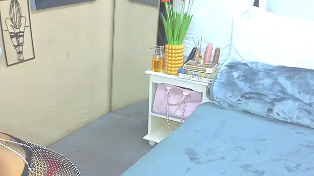 CaramelNatashaxx online show from September 13, 5:18 am
