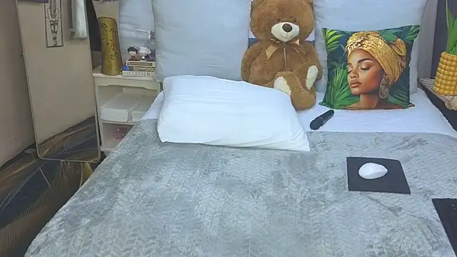 CaramelNatashaxx online show from March 25, 7:13 pm