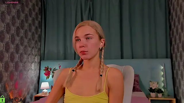 Aurora Bennet online show from September 11, 12:32 am