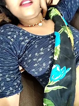 AnanyaKapoor89 online show from September 21, 6:18 am