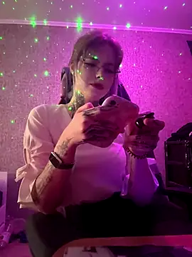 n1ghtcloud online show from September 22, 10:21 am