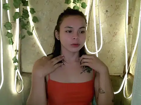 kera metina online show from April 15, 1:26 pm