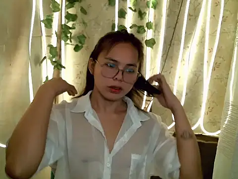 kera metina online show from March 30, 1:23 pm