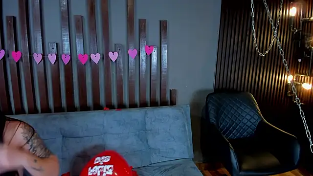 kloe bella online show from February 14, 1:00 pm