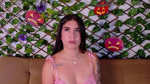 kloe bella online show from October 17, 1:24 pm