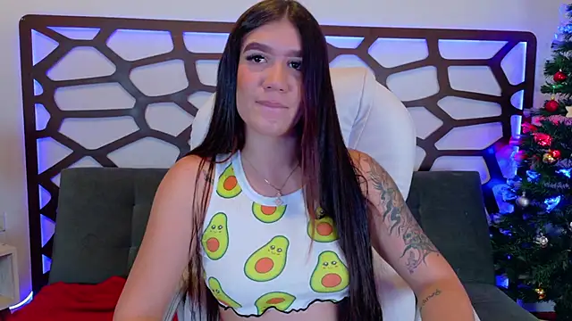 kloe bella online show from December 15, 1:06 pm