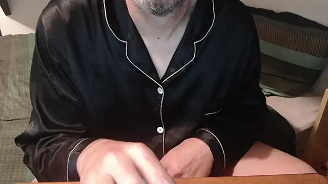 Snapshot of idiotpig66 chatting on March 8, 4:50 pm idiotpig66 online show from March 8, 4:50 pm