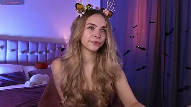 Snapshot of ShinyBarbie chatting on October 30, 6:23 am ShinyBarbie online show from October 30, 6:23 am